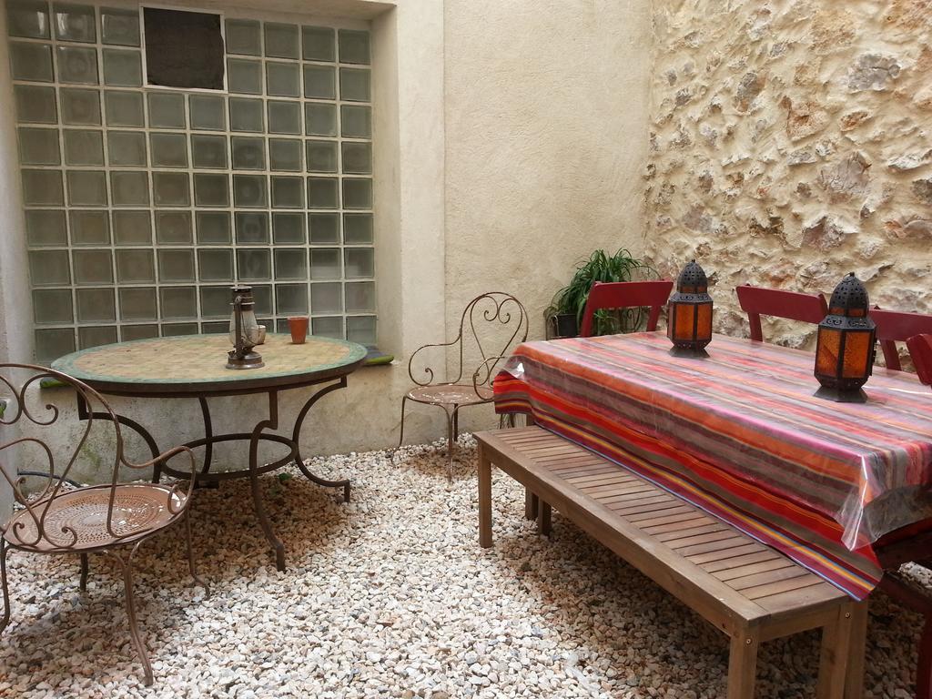 Le Patio Des Cigales Bed & Breakfast Roquefort-des-Corbieres ภายนอก รูปภาพ