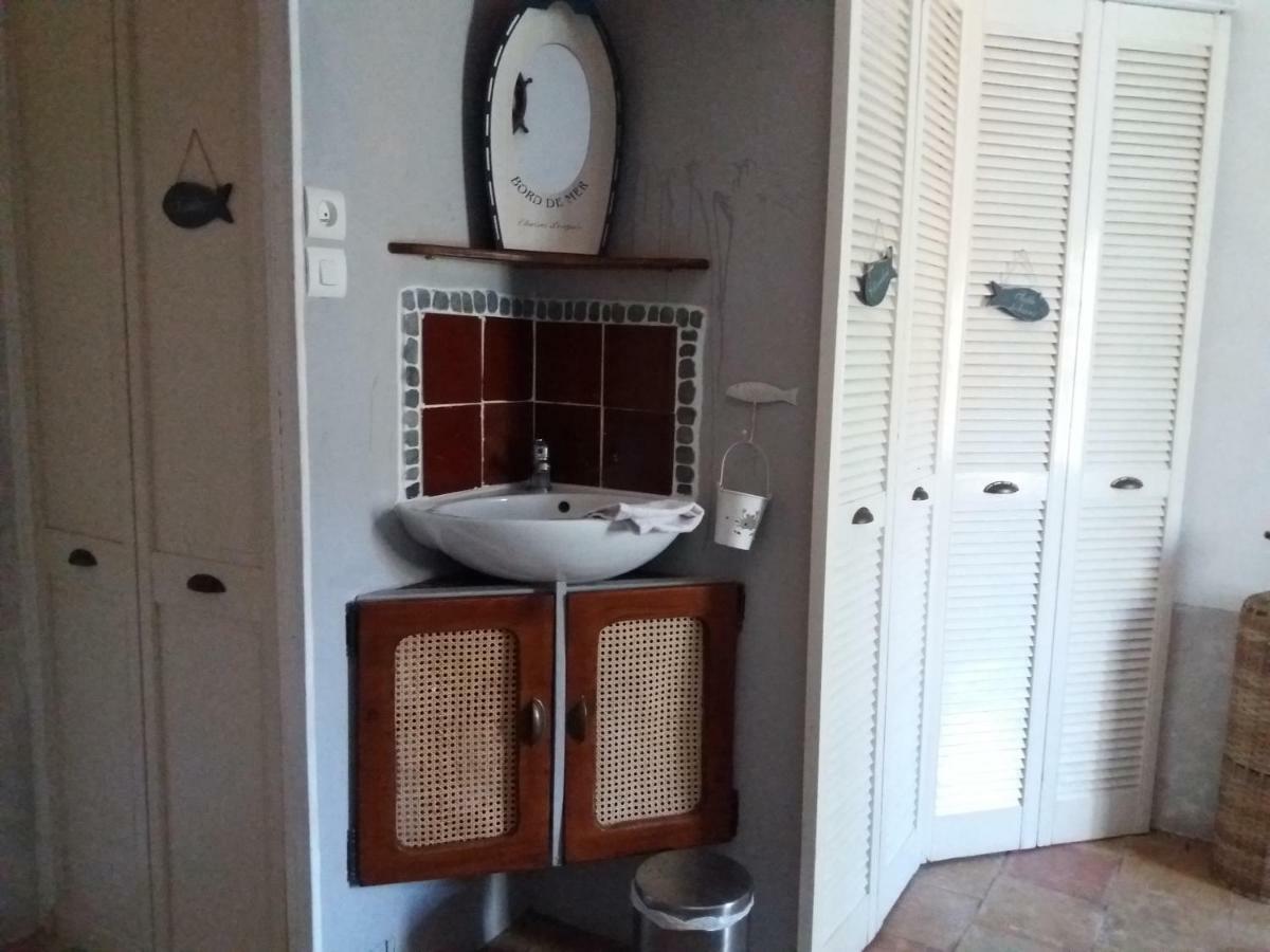 Le Patio Des Cigales Bed & Breakfast Roquefort-des-Corbieres ภายนอก รูปภาพ