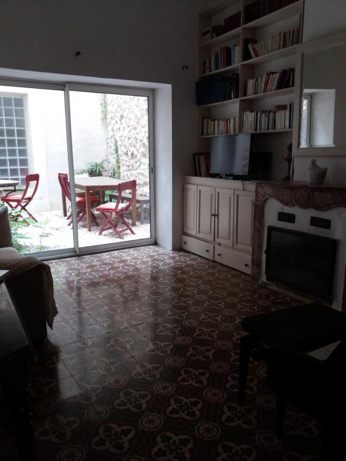 Le Patio Des Cigales Bed & Breakfast Roquefort-des-Corbieres ภายนอก รูปภาพ